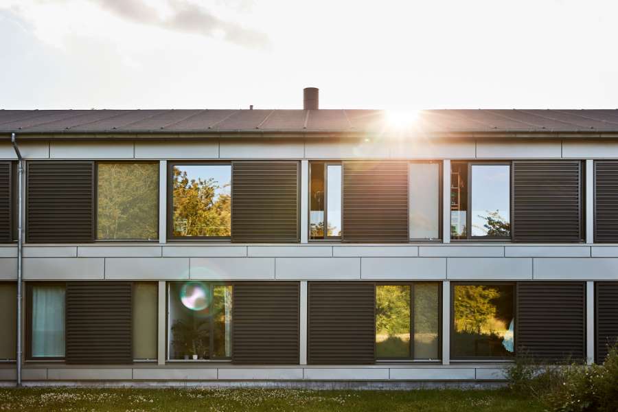 Kluge Köpfe beschützen Fassaden mit Aluminiumkassetten von DS Stålprofil, Vilhelm Kiers Kollegium, Snogebæksvej 11-21, 8210 Århus
